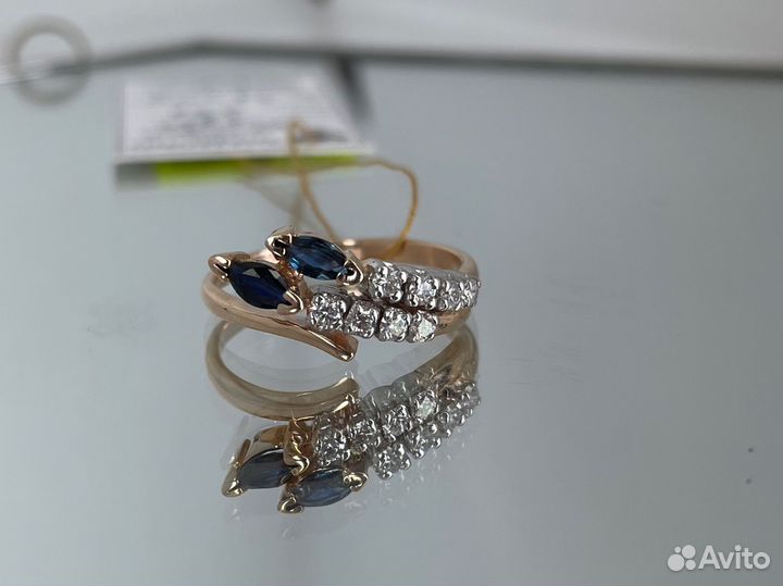 Золотое кольцо с бриллиантом и сапфиром