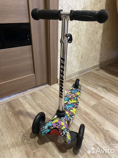 Самокат детский трехколесный