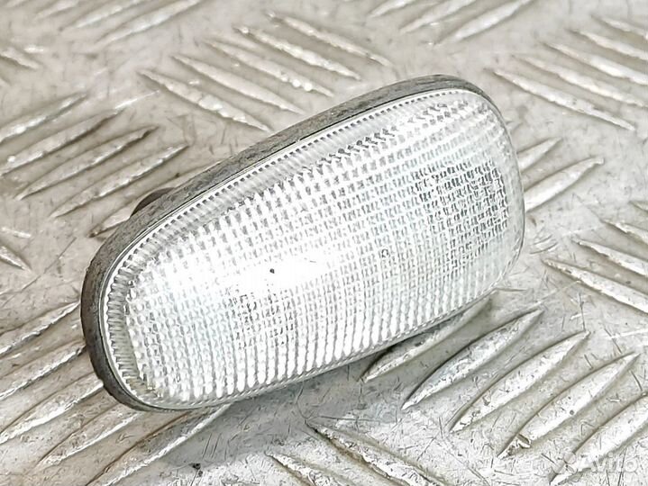 Повторитель в крыло левый Opel Zafira A