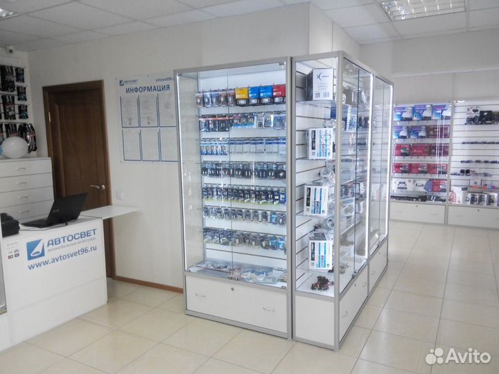 Витрины для автотоваров