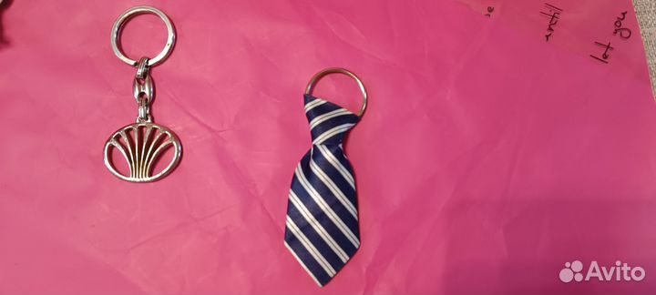 Брелок для ключей подвеска на сумку рюкзак