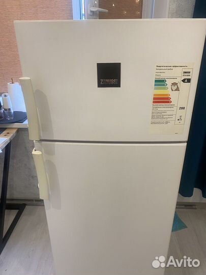 Холодильник бу zanussi
