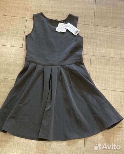 Сарафан школьный для девочки, 128-134 см, новый