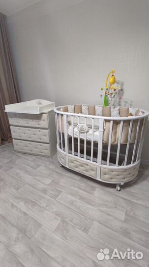 Детская кровать с маятником круглая