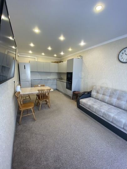 2-к. квартира, 62 м², 5/18 эт.