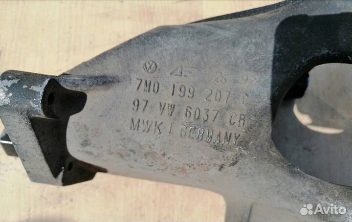 Кронштейн крепление АКПП Volkswagen Sharan