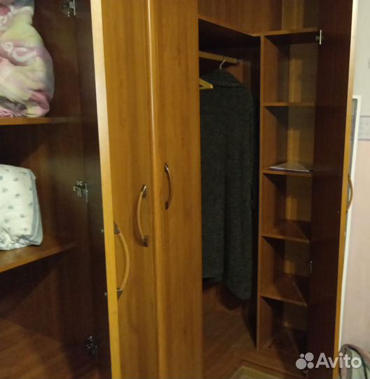 Шкаф распашной