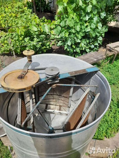 Медогонка 6 рамочная