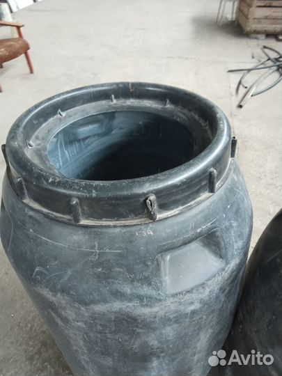 Бочка пластиковая пищевая б/у 200л