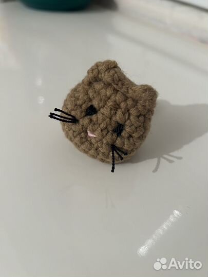 Вязанная игрушка хомяк