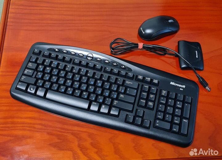 Microsoft (беспроводная клавиатура + мышь)