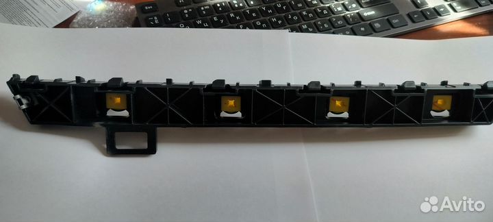 Кронштейн заднего бампера левый Hyundai Solaris 2