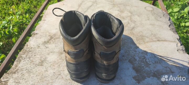 Трекинговые ботинки lomer