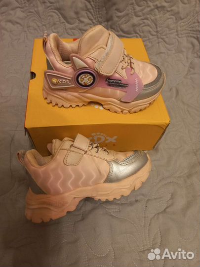 Кроссовки для девочки
