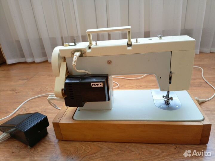 Швейная машина чайка 143 А