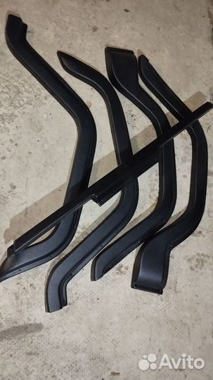 Молдинги на УАЗ Хантер узкие