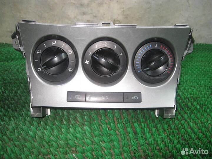 Панель управления отопителя Mazda 3 (BL) 2010