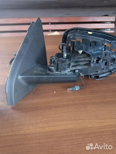 Зеркало левое volvo s 60