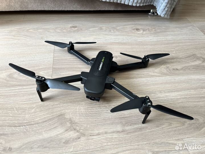 Квадрокоптер hubsan Zino Pro