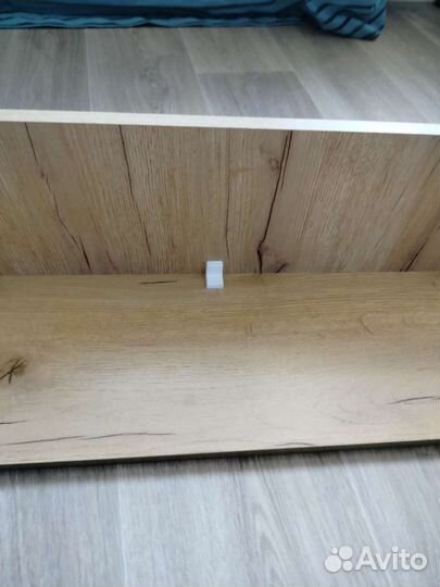 Полка настенная навесная