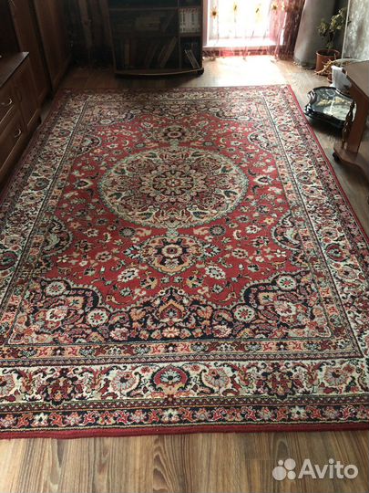 Ковер шерстяной