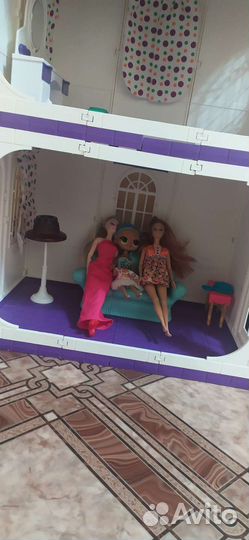 Кукольный домик с мебелью