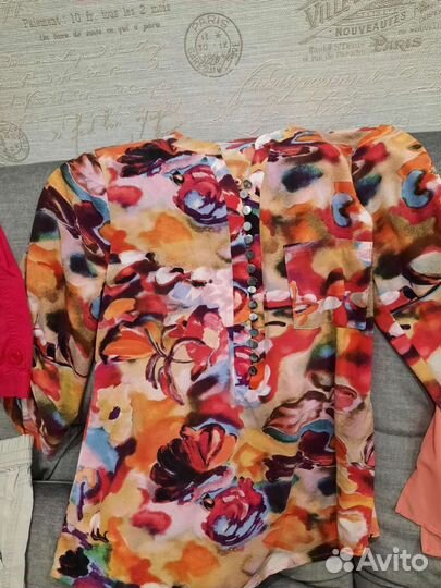 Блузки все по 250 смотри