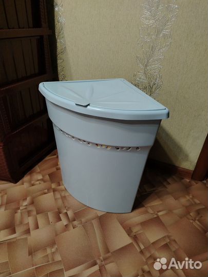 Корзина для белья угловая