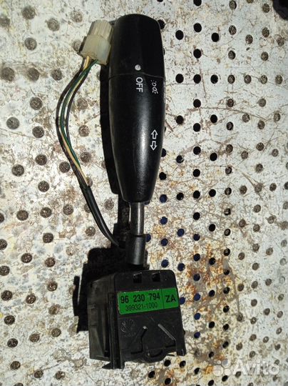 Переключатель подрулевой Chevrolet Lanos