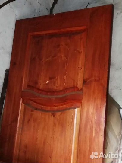 Дверь входная деревянная