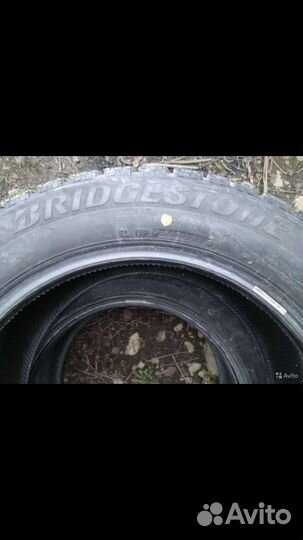 Bridgestone Blizzak VRX 225/55 R17