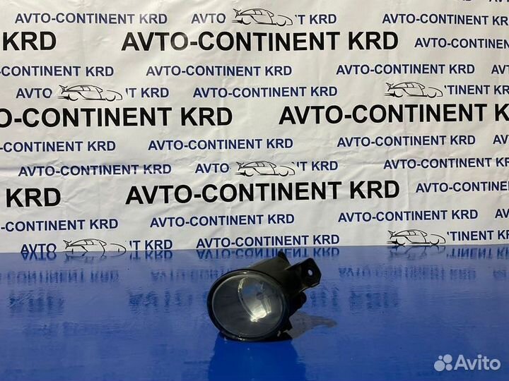 Фара противотуманная передняя левая Nissan Fuga