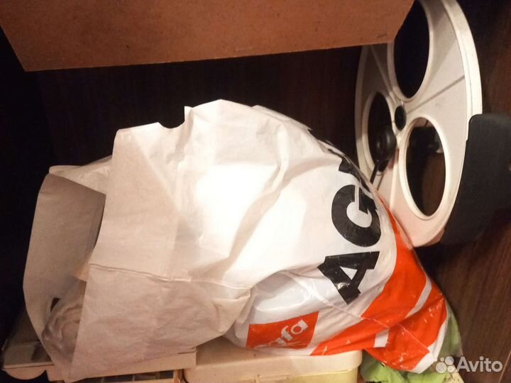 Швейная машина Чайка 142м