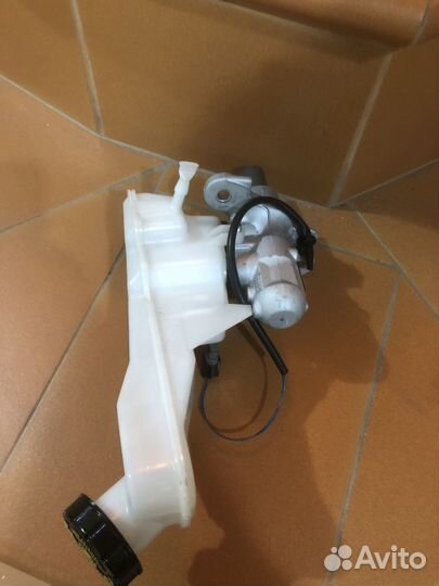 Главный тормозной цилиндр mercedes