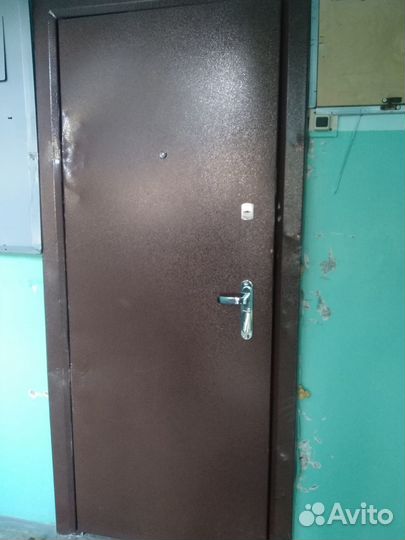 Продам входную дверь бу