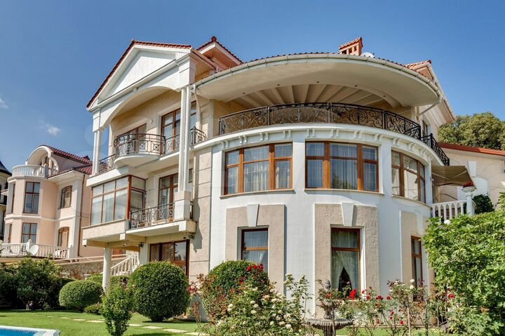 Дом 515 м² на участке 10 сот.