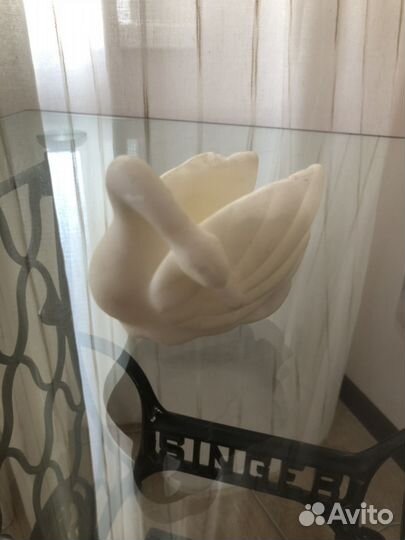 Мраморная пепельница «спящий лебедь»