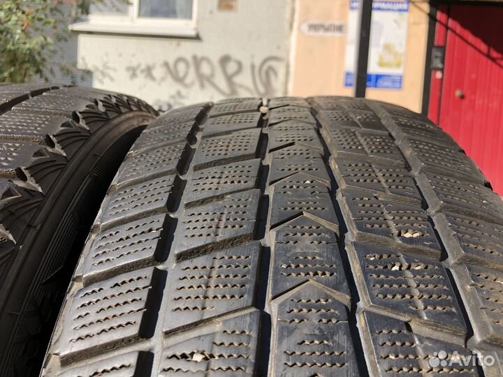 Roadstone Winguard Ice SUV 225/60 R17
