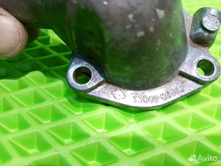 Крышка термостата Nissan Primera P11