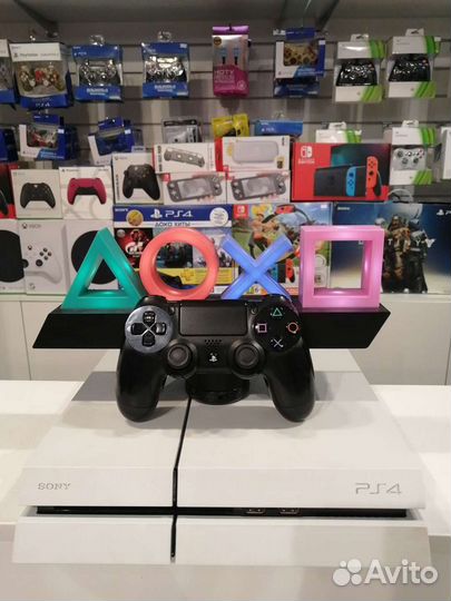 Sony PS4 белая матовая + наушники (гарантия)