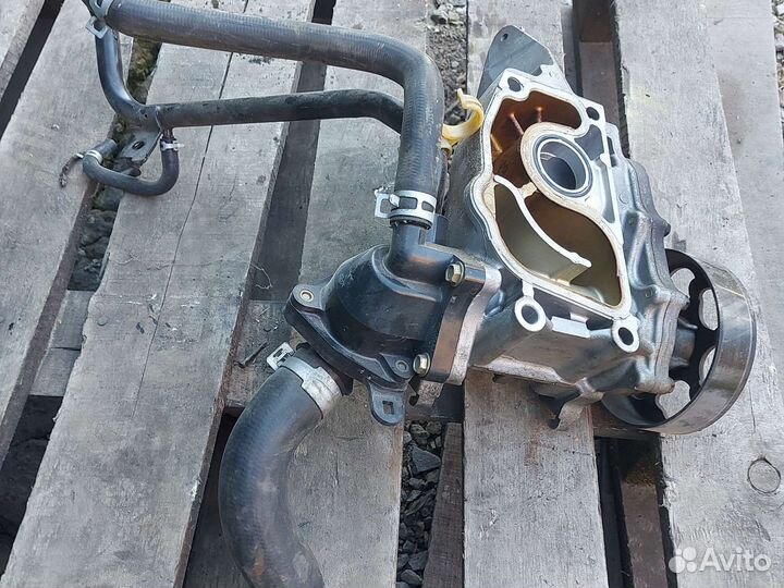 Термостат с помпой Хонда CR-V 2