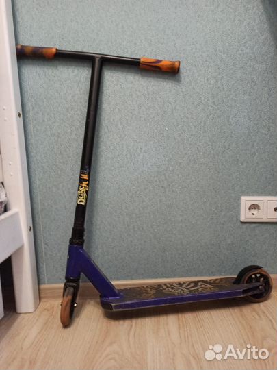 Трюковой самокат