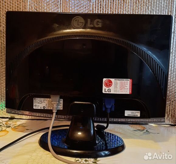 Монитор LG flatron W 1953 SE, 19
