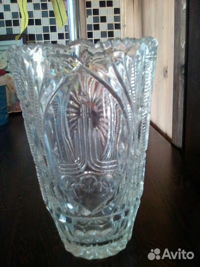 Хрустальная ваза