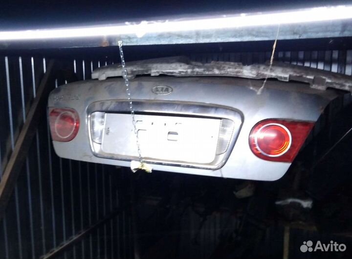 Крышка богажника Кия Опирус