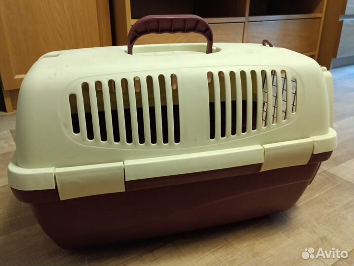 Переноска для кошек пластиковая