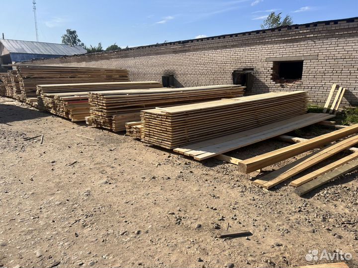 Доска обрезная естественной влажности и сухая, бру