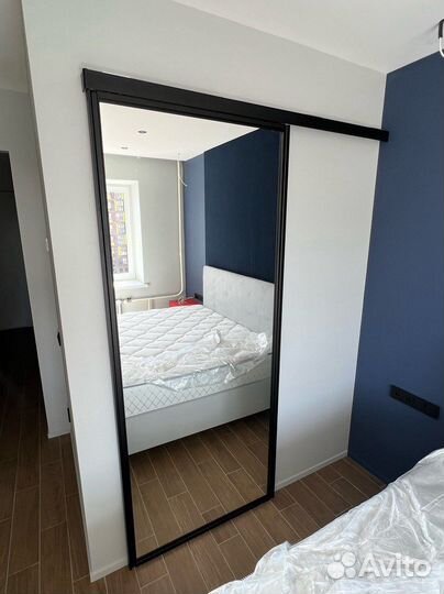 Зеркальные двери купе