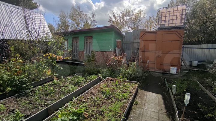 Дача 32 м² на участке 10 сот.