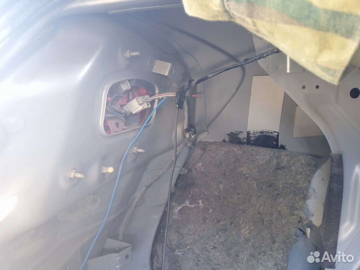 Крыло заднее левое четверть Ниссан Скайлайн v35